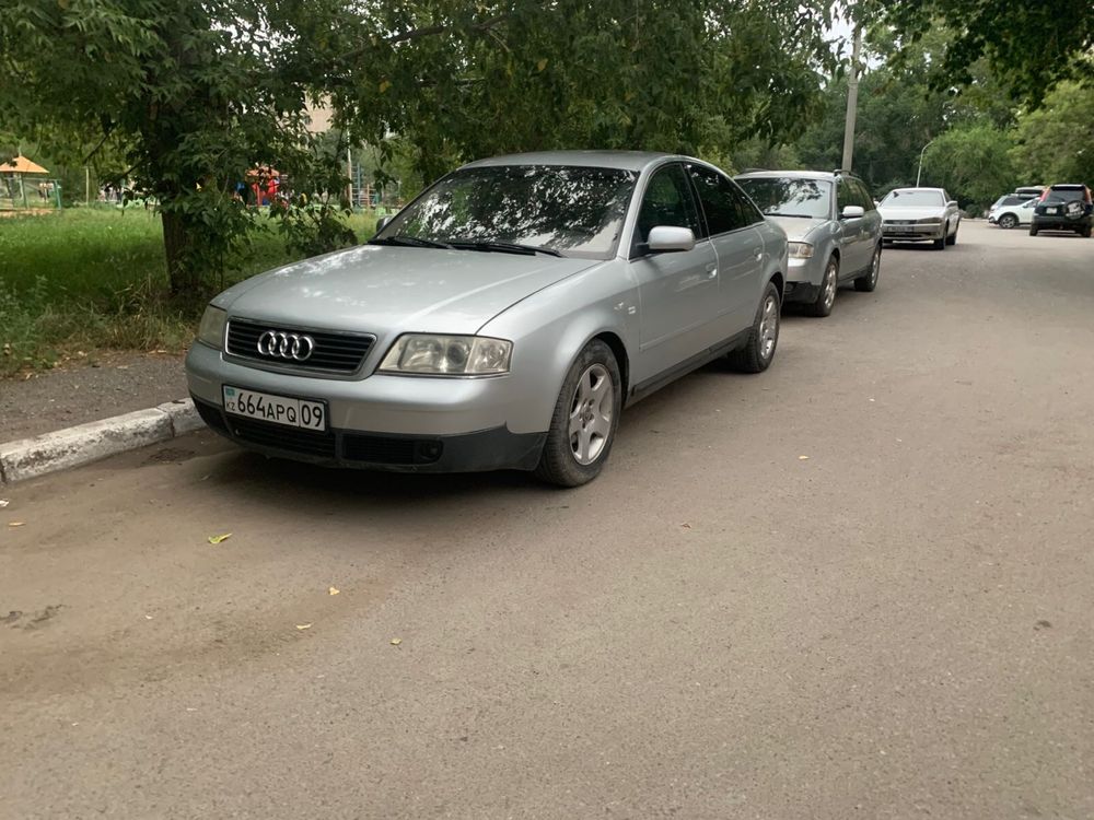 Продаю машину ауди а6