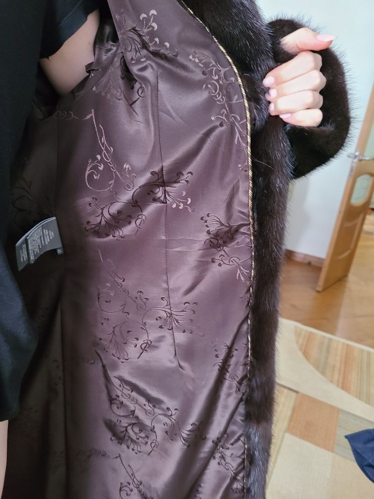 Продам шубу норковую новую