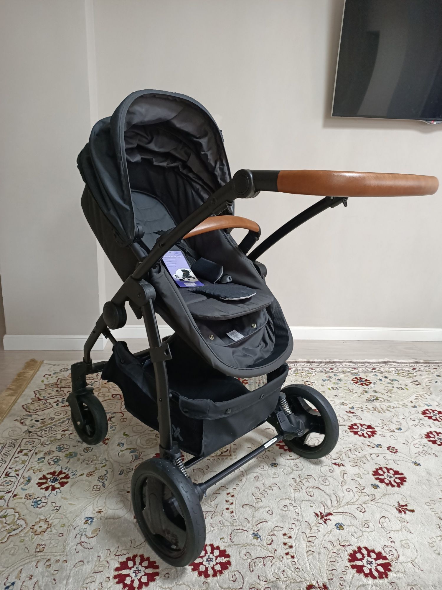 Продам Каляску- CBX by Cybex Leotie Flex Lux Smokey Anthracite- практ