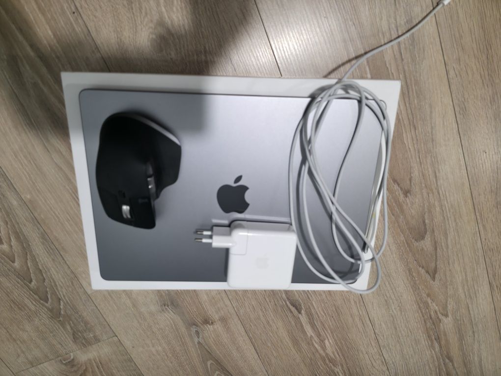 Apple MacBook pro 14 M1 16/512