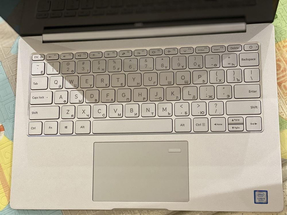 Продам Ноутбук Xiaomi Mi Book Air 13.3