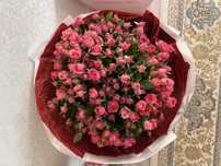 Свежие цветы с коробкой от романтик!