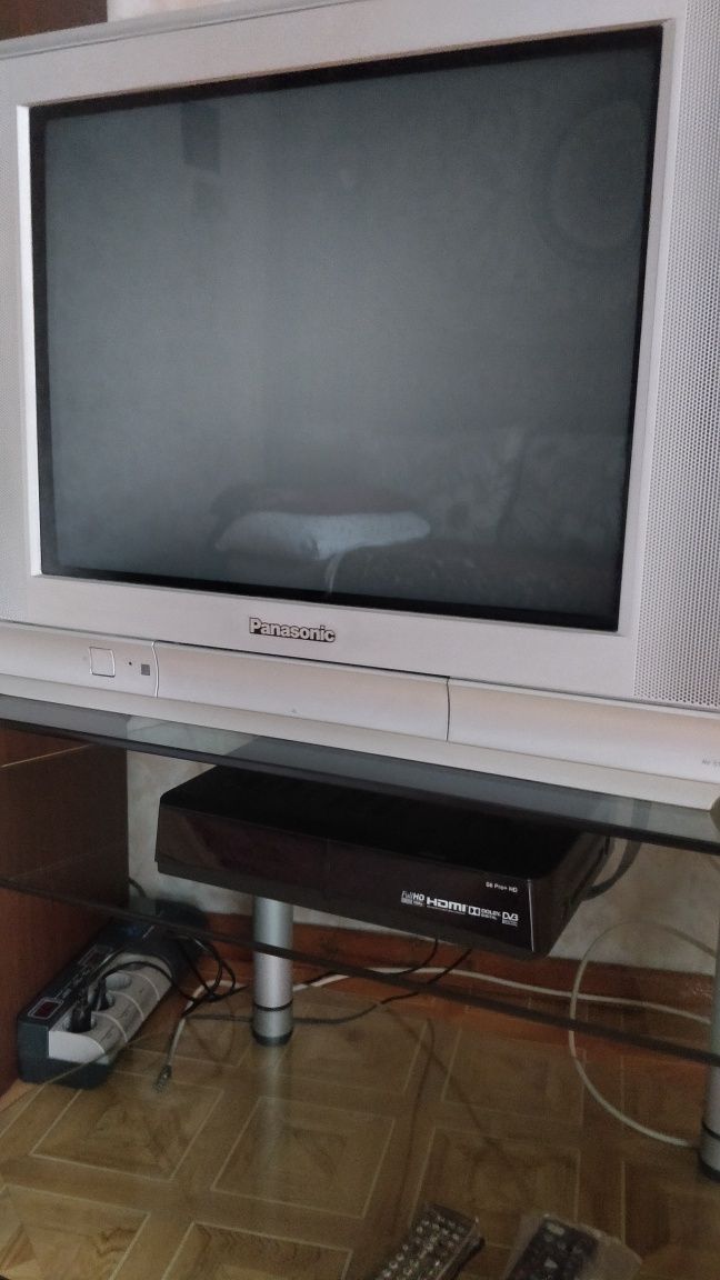 Продам телевизор Panasonic (Малайзия) в отличном, идеальном состоянии.
