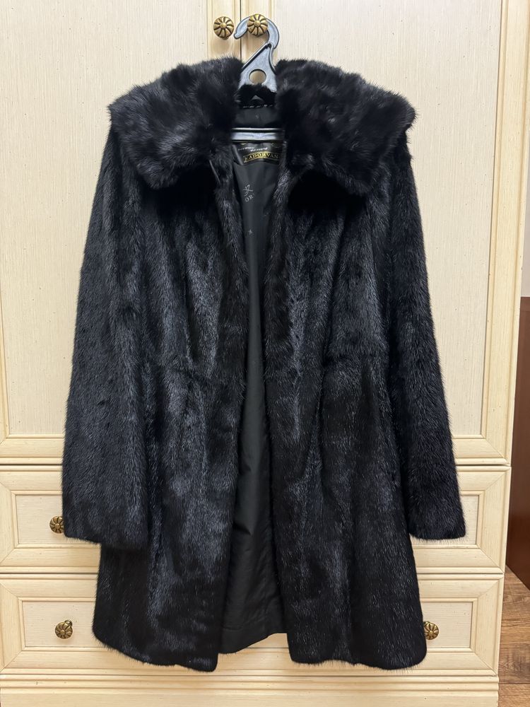 Срочно! Продам шубу! Нат.Норка. Брала за 450к. Продаю за 100к.