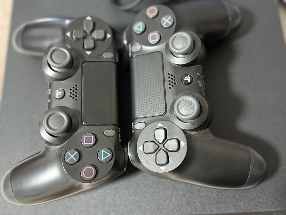 Продам PlayStation4 Slim