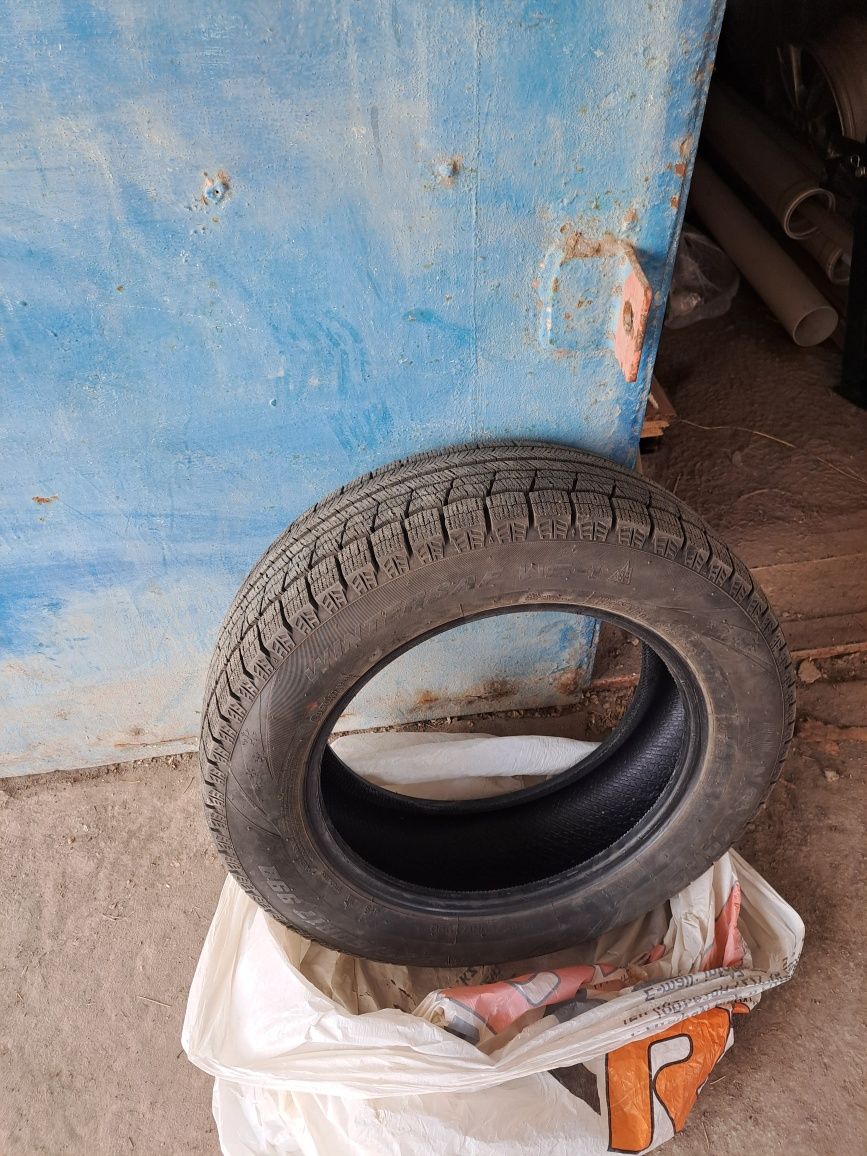 Продам зимнюю резину