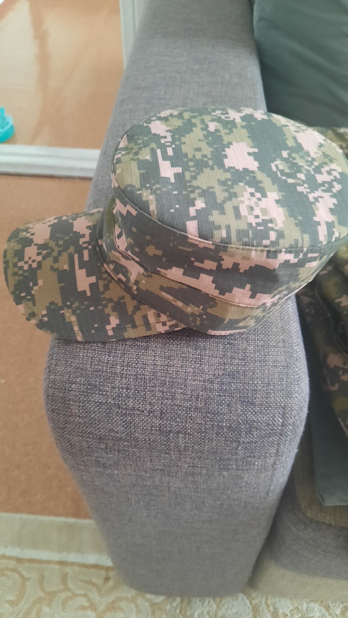 Военный бушлат, кепка, шапка ушанка