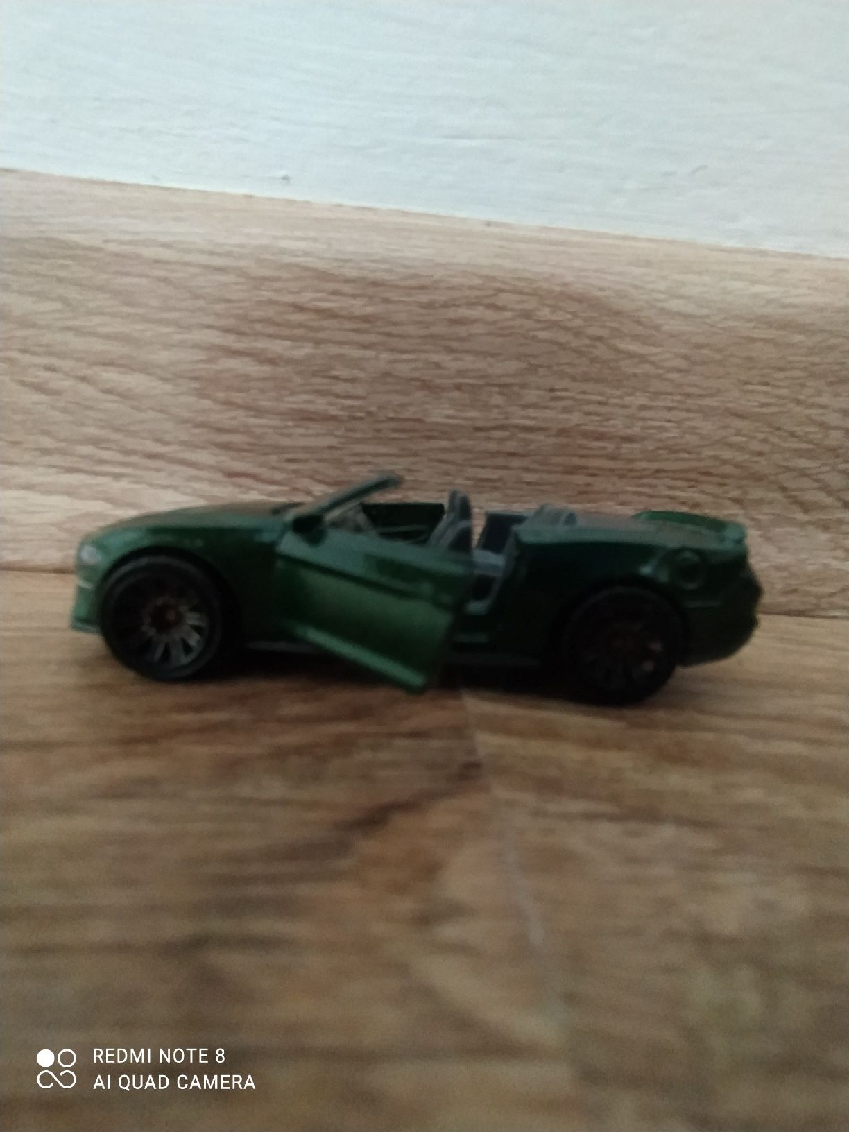 Машинка Ford Mustang