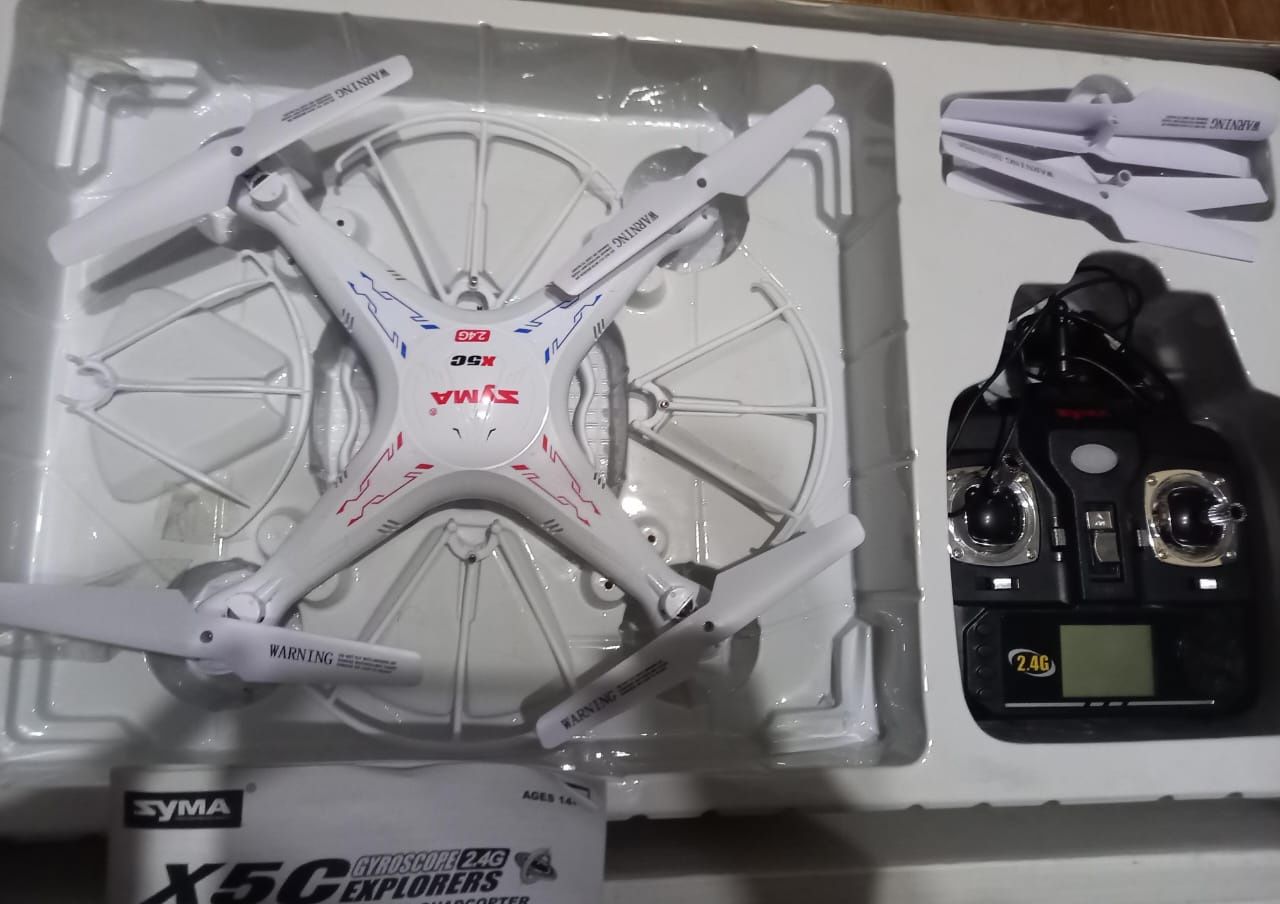 Квадракоптер - дрон syma x5c explorers новый