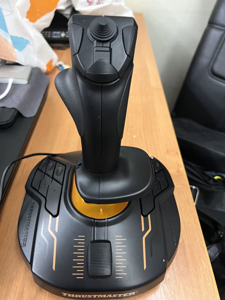 Джойстик ThrustMaster T-16000M FCS HOTAS черный