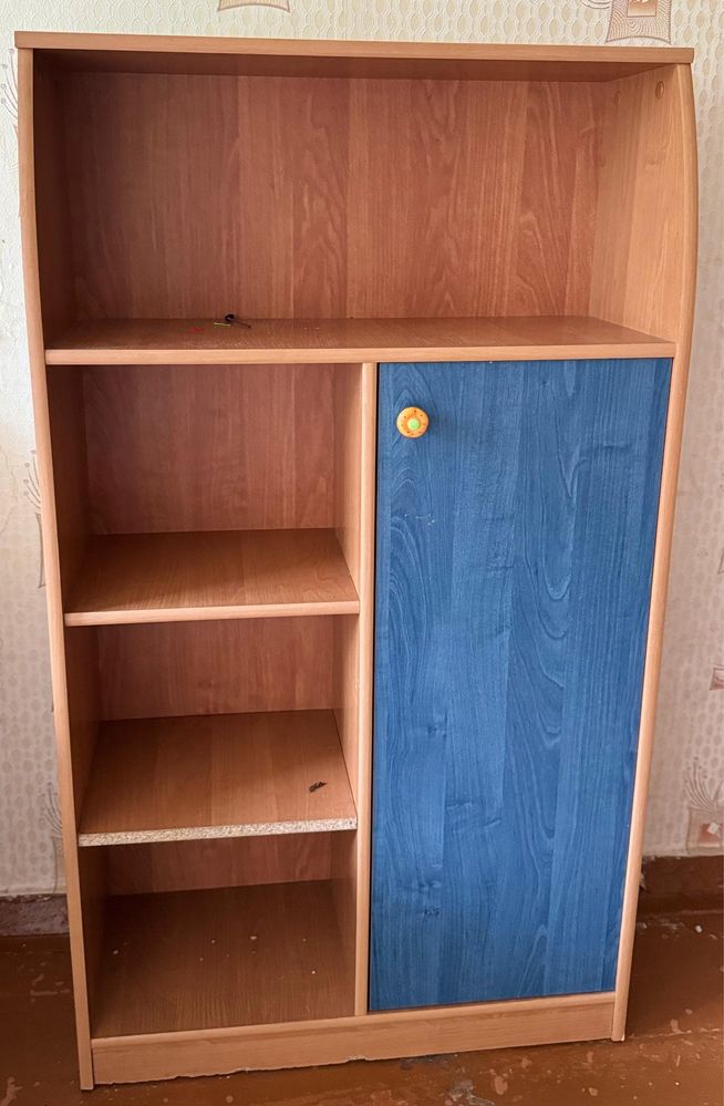 Продам детский шкаф в хорошем состоянии.