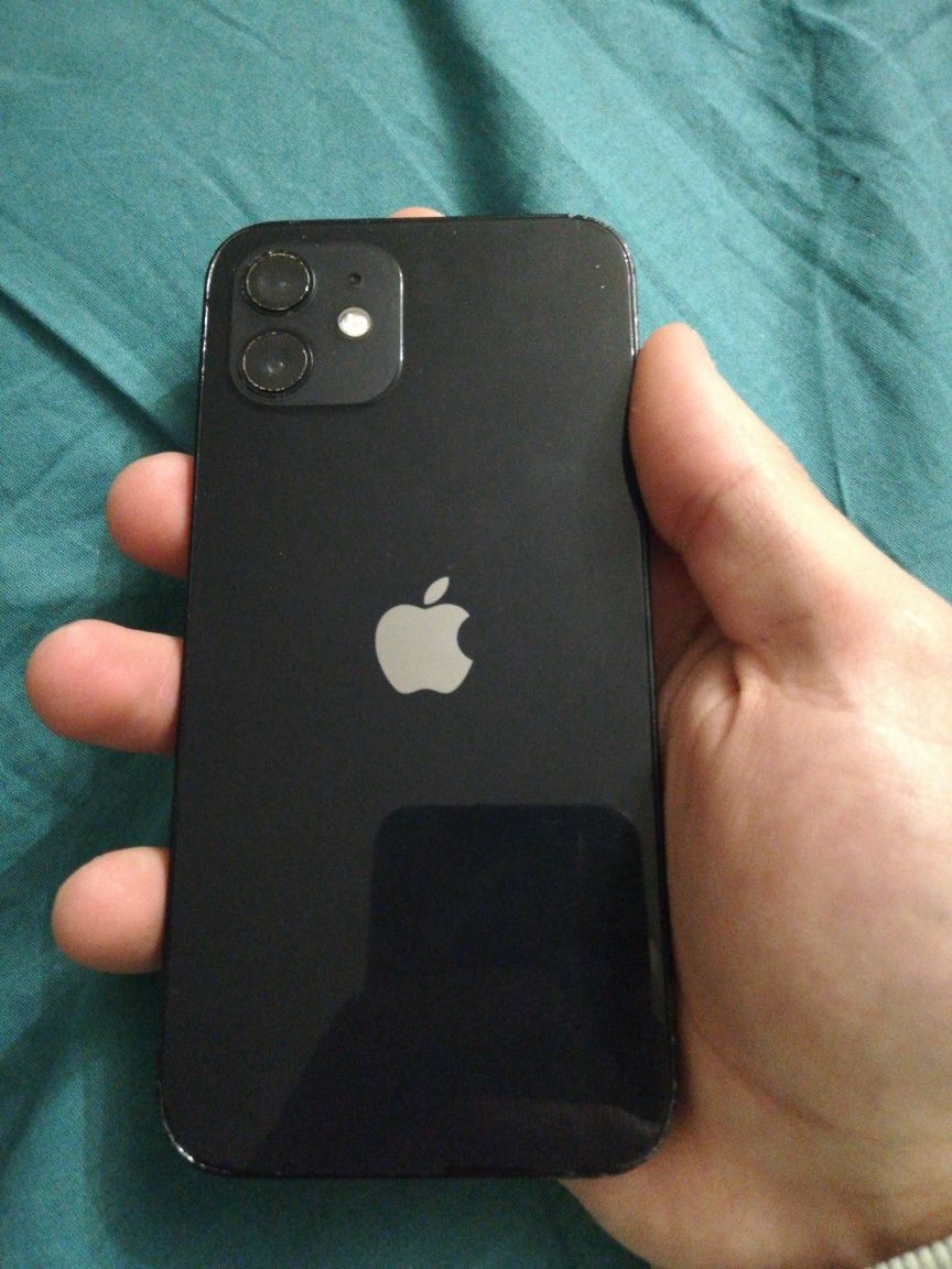 IPhone 12 64 gb в хорошем состоянии