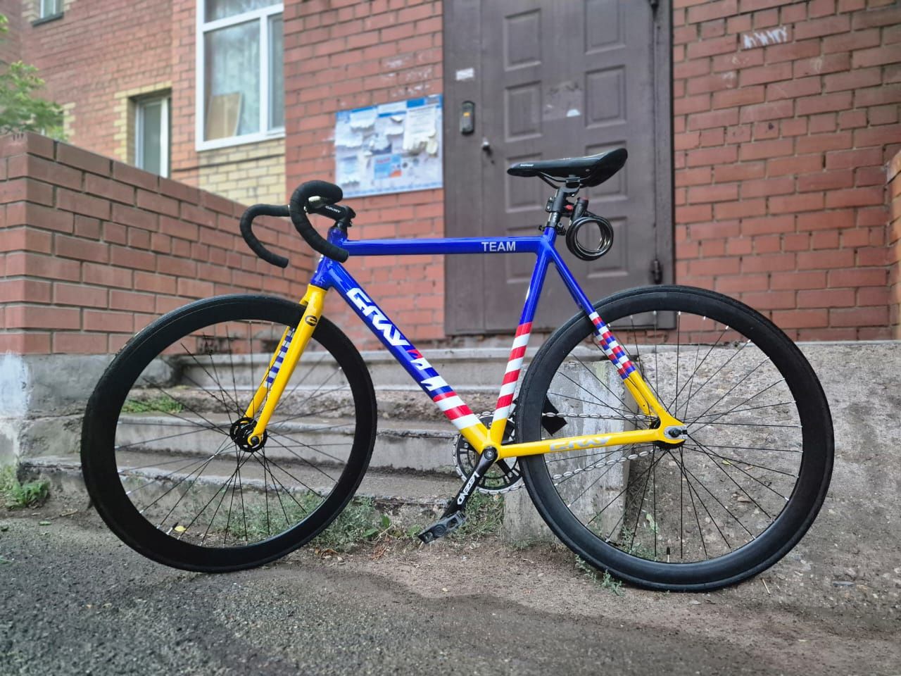Fixed gear gray team