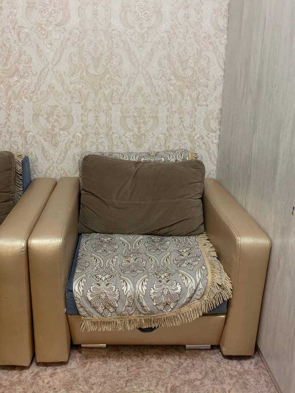 Продам Диван двойка и кресло