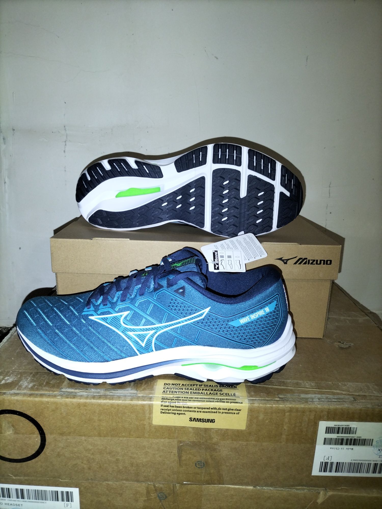 Кроссовки MIZUNO, качества супер