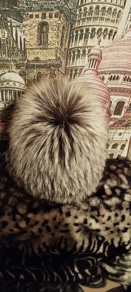 Женская шапка из натурального меха