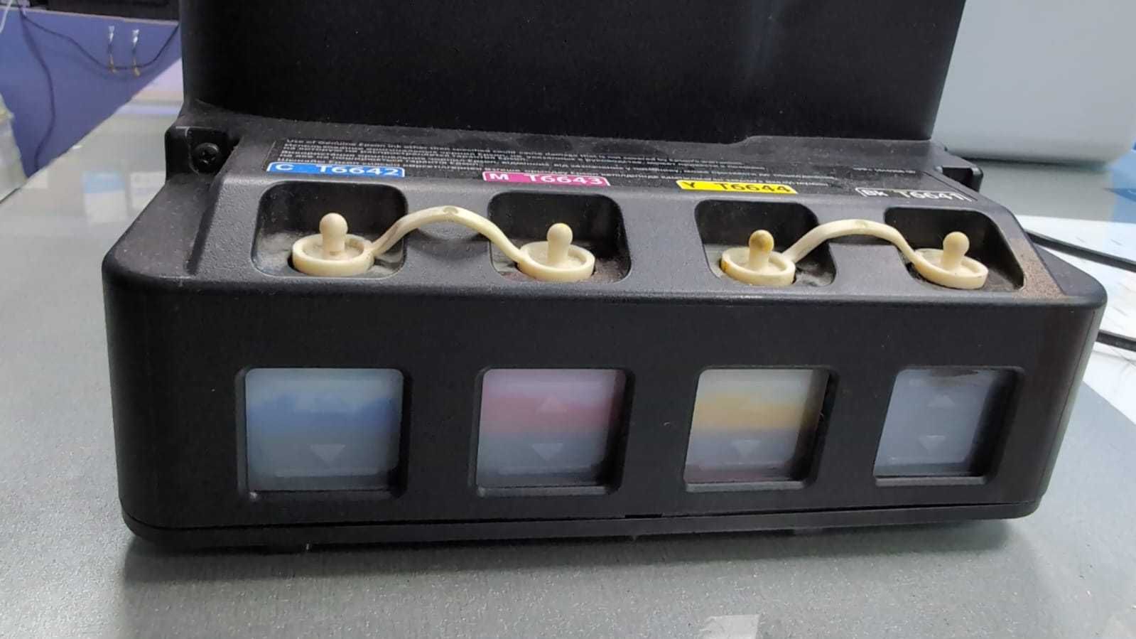 Продам принтер Epson L121 цветной, струйный