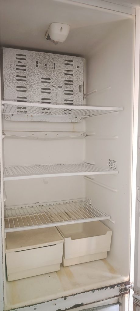 Продаётся холодильник бирюса
