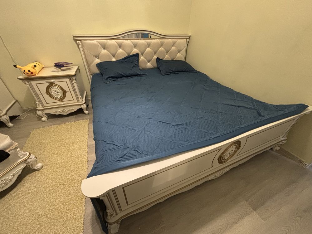 Продается спальная гарнитура