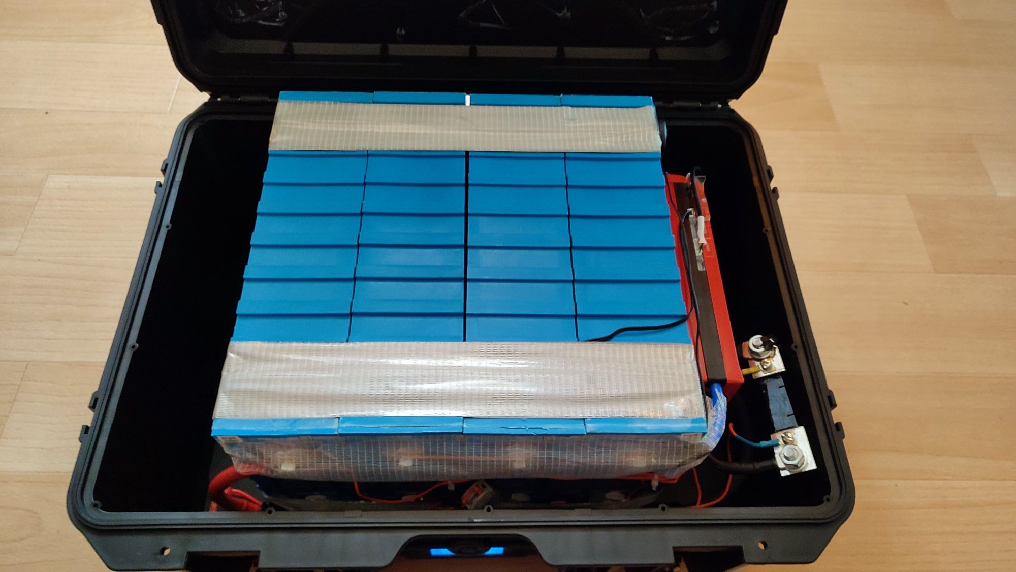 Аккумулятор тяговый LiFePo4 12V  200Ah