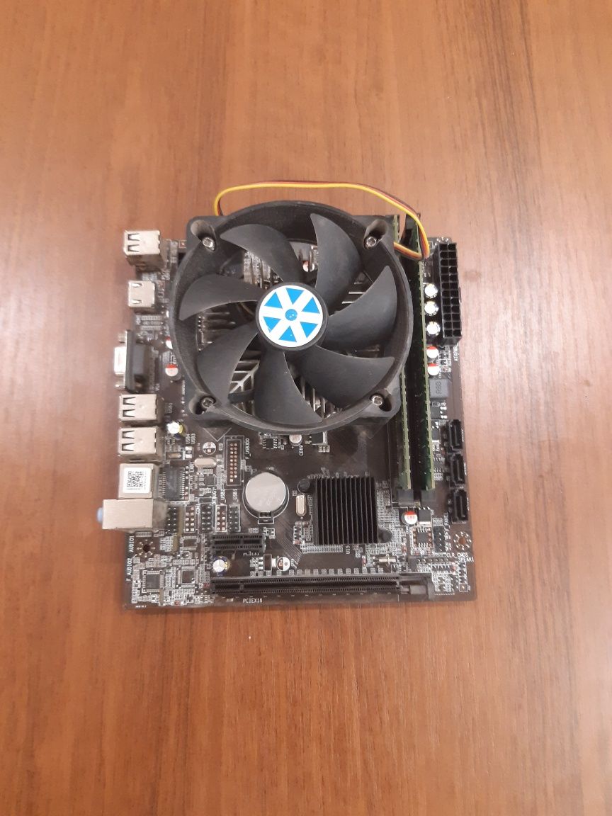 Продаётся комплект с процессором i5 3330