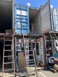 Продам 2 контейнера 40 тонн торговую точку на рынке АлтынАлма