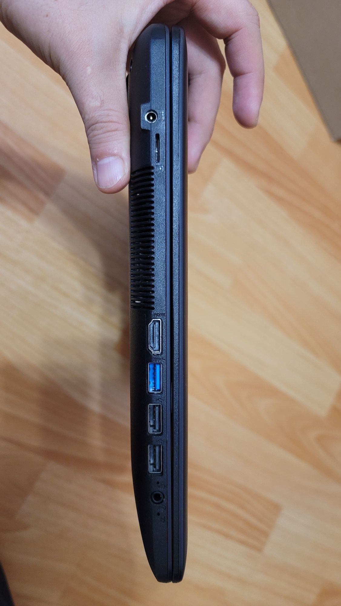 Продам отличный ноутбук ASUS x543u
