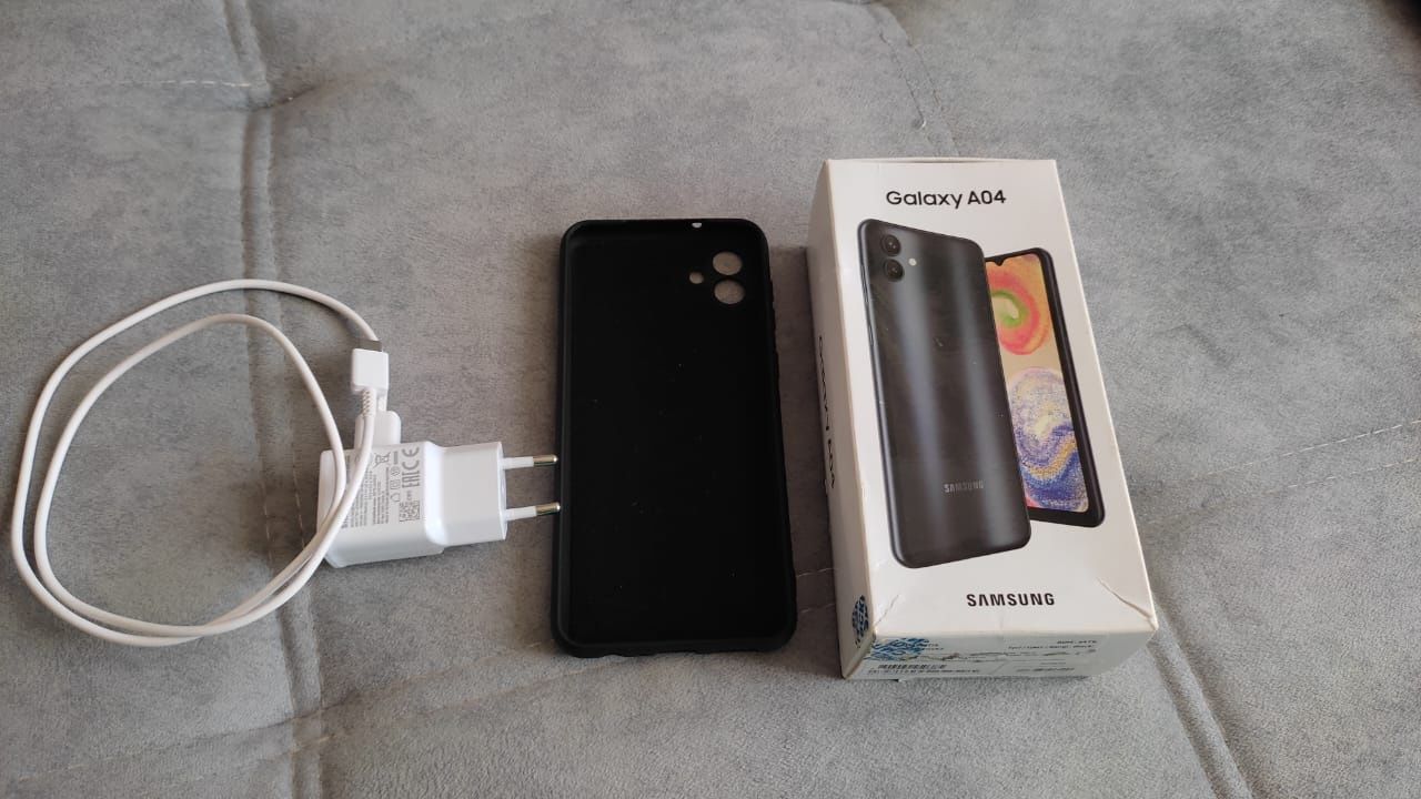 Продам сотовый телефон Samsung Galaxy A04 в отличном состоянии