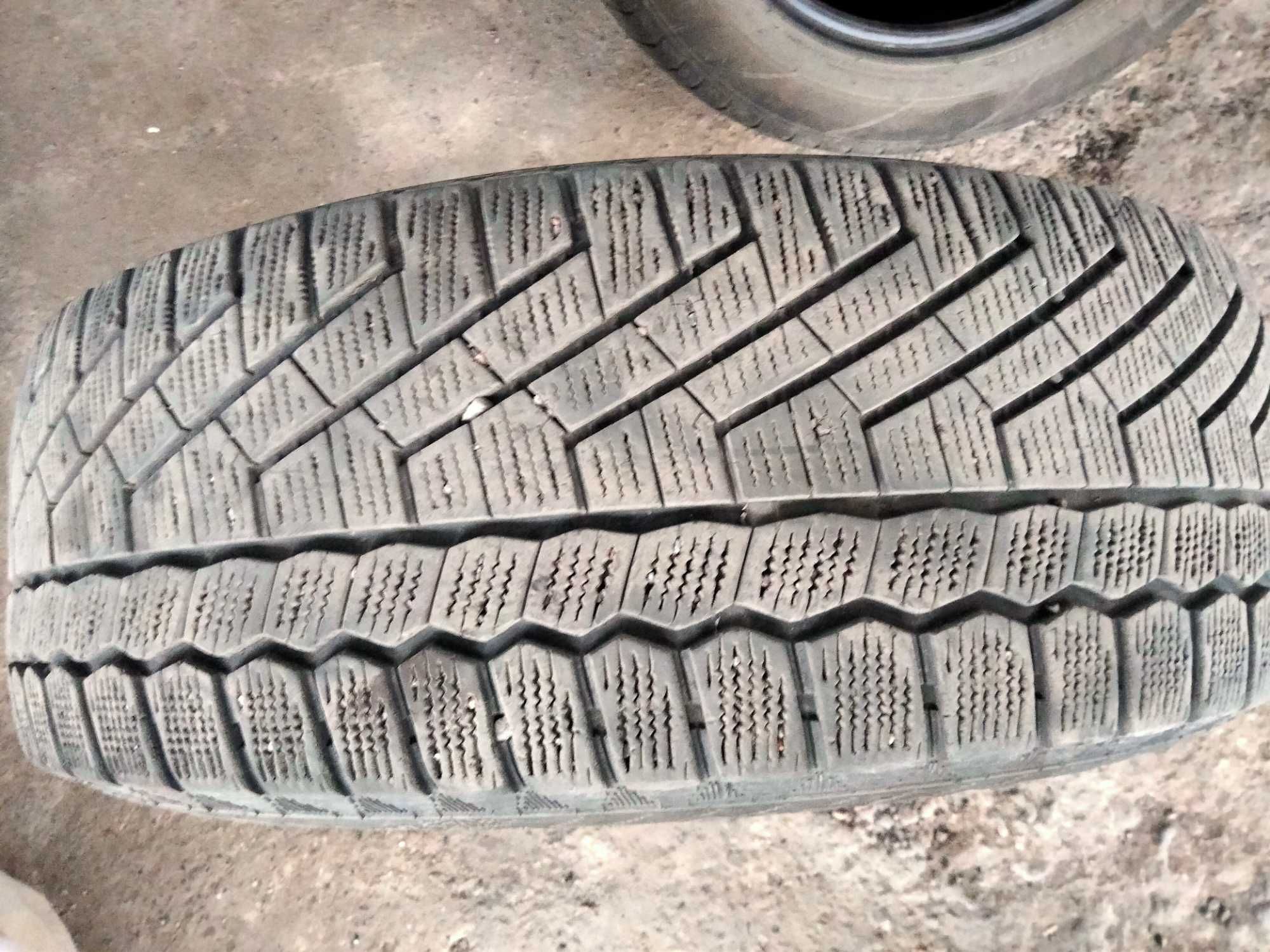 Gislaved 215/60 R17 зимняя резина