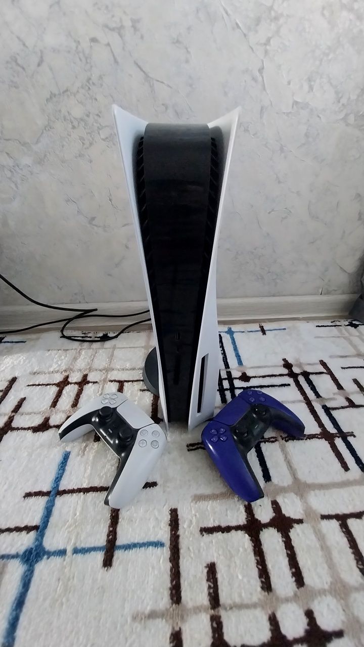 Срочно продам PlayStation 5 в отличном состоянии