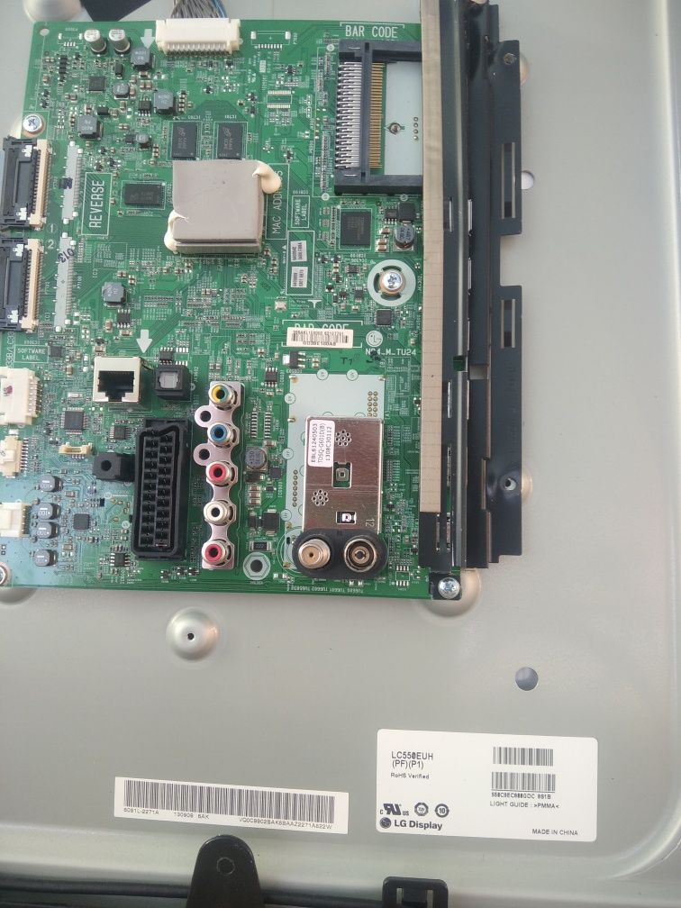 Продам на запчасти ТВ LG 55 d