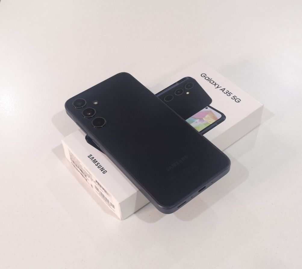 SAMSUNG A35 5G  8 /256Gb