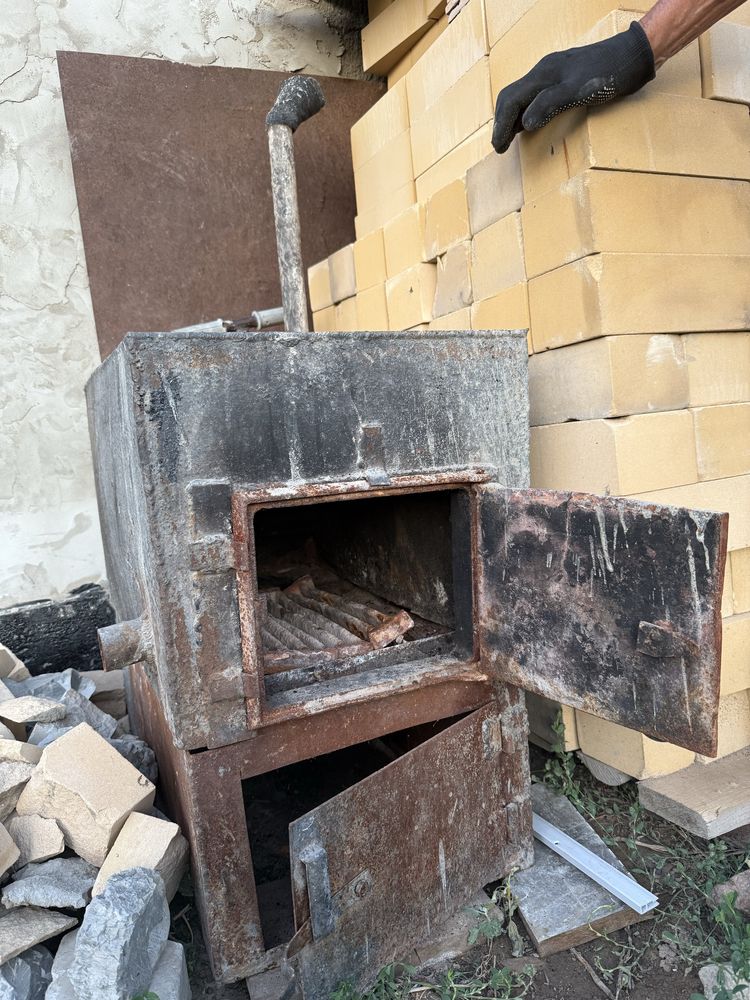 Продам металлическую печь Б/У