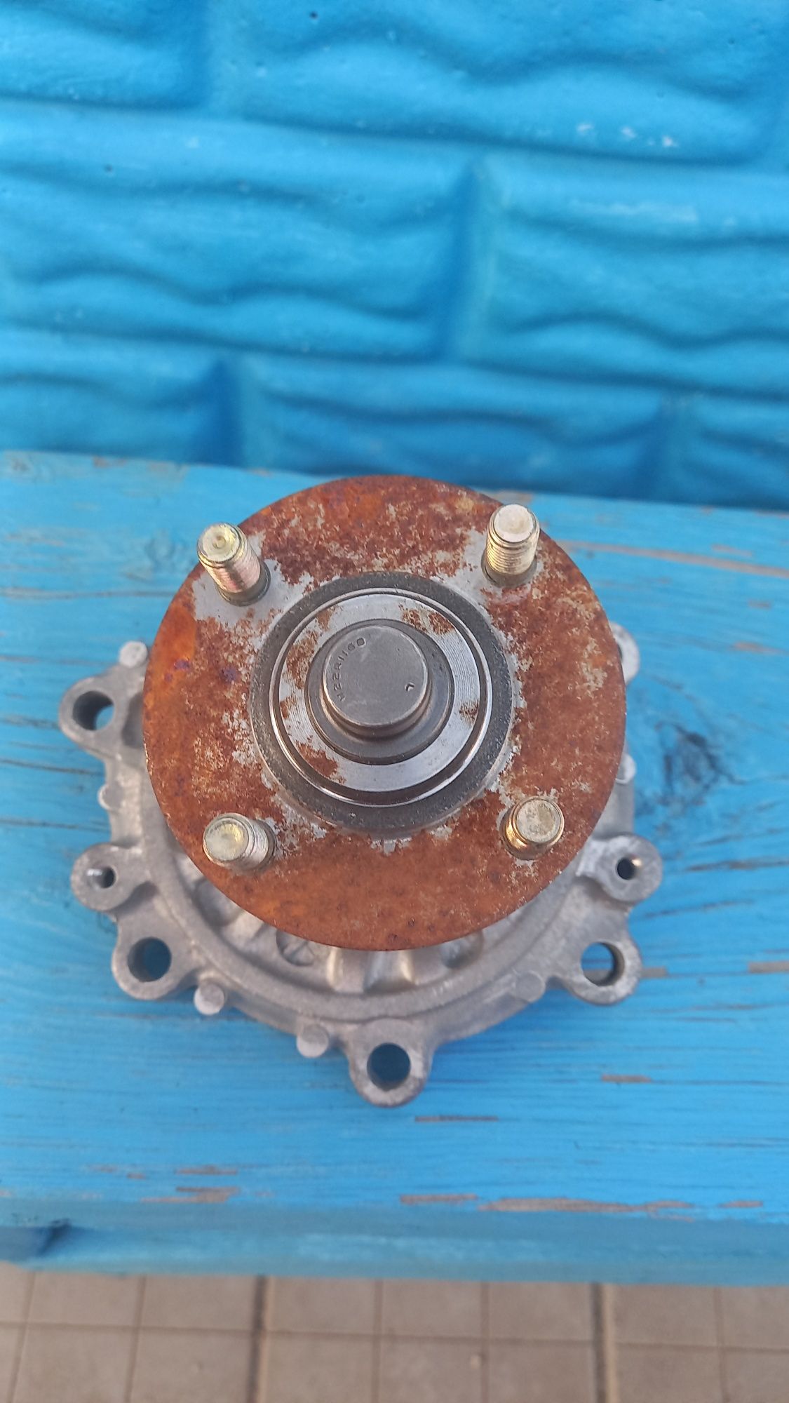 Помпа на Toyota 80-100