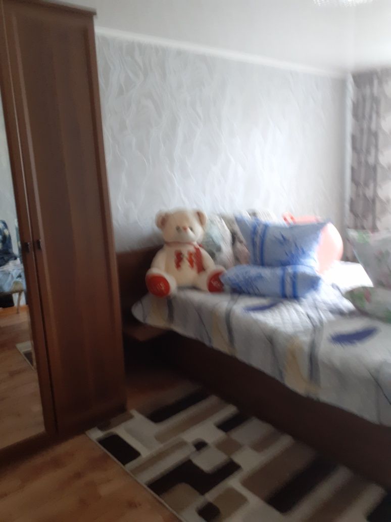 Продам 1/2 часть дома,расположен в пригороде