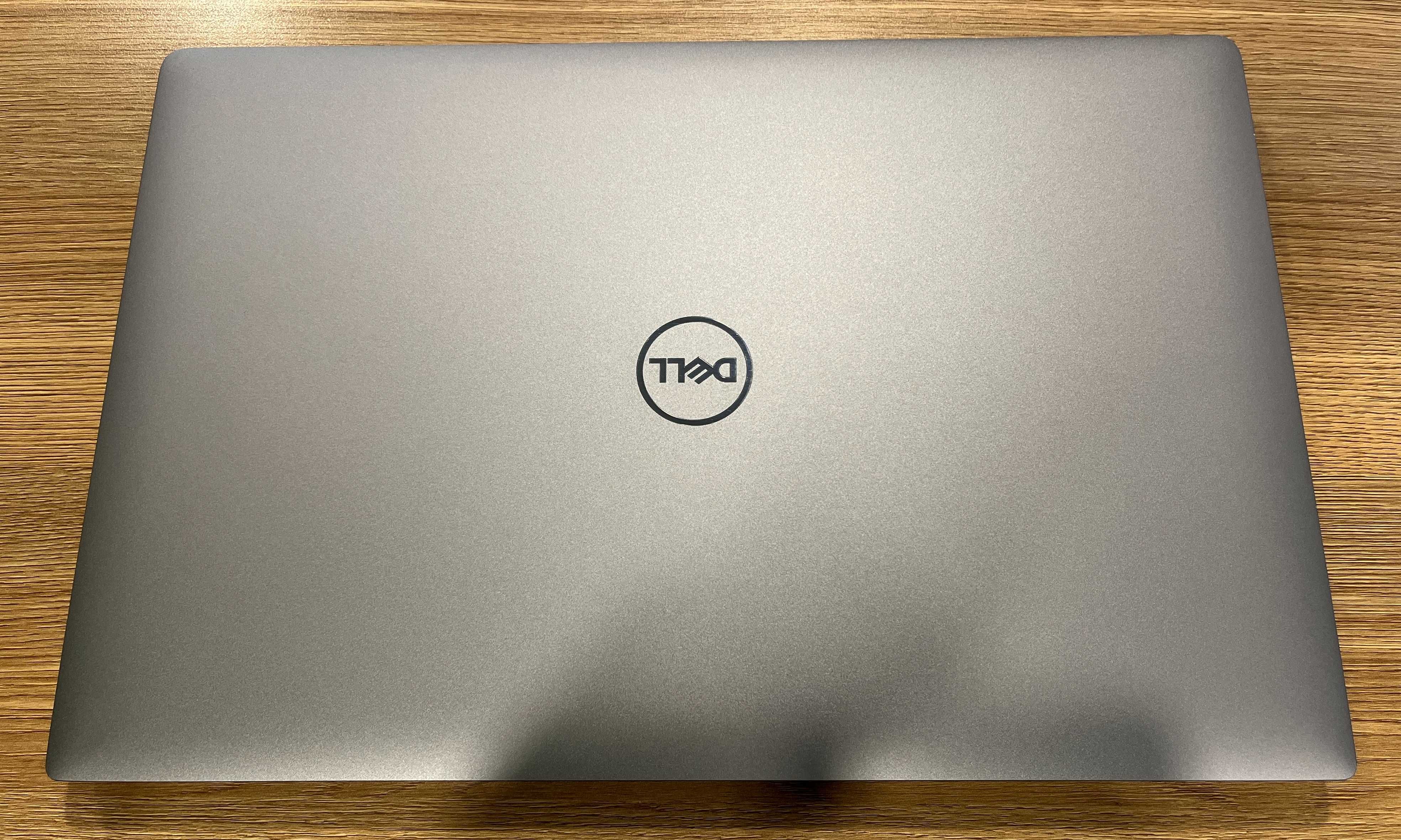 Dell Precision 5540. XEON E-2276M-2.8/4.7 GHz. 32/256 GB. QUADRO T1000