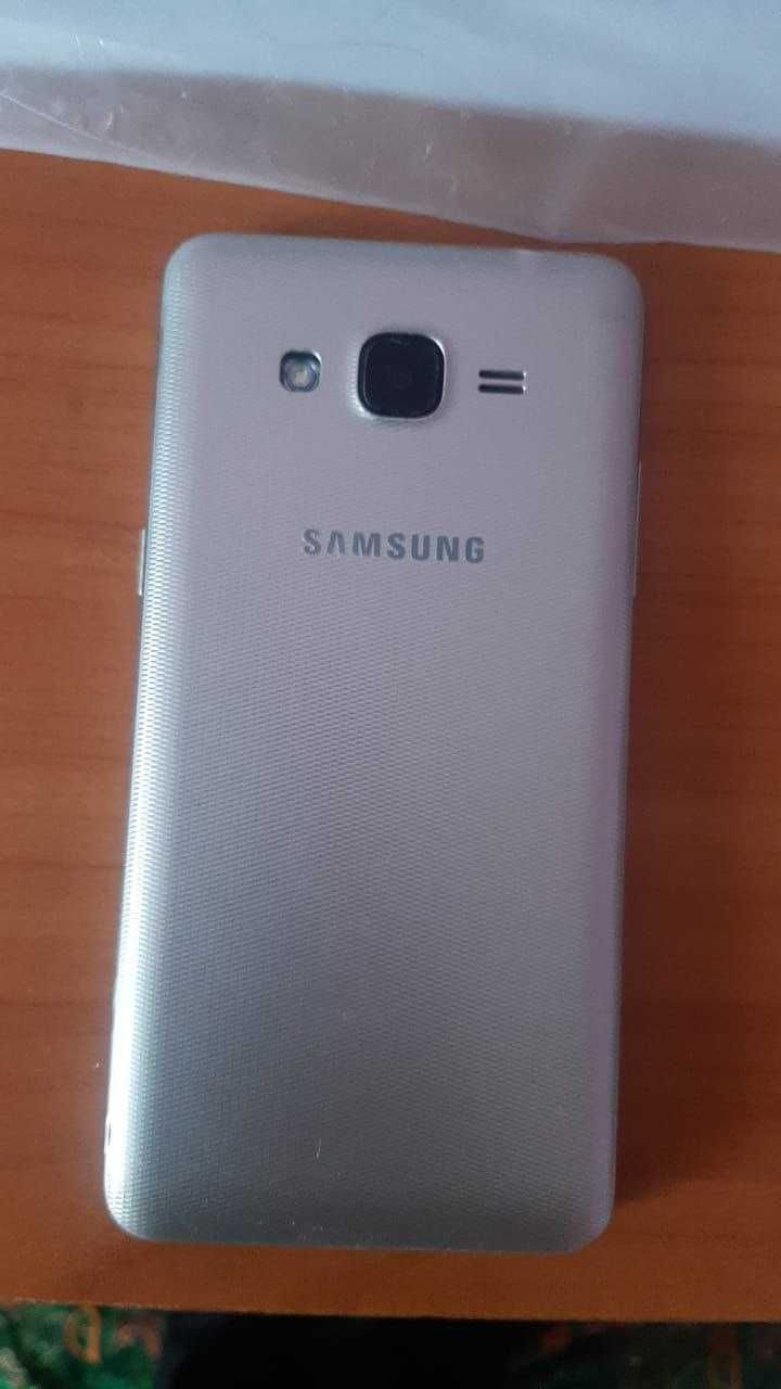 Samsung смартфон