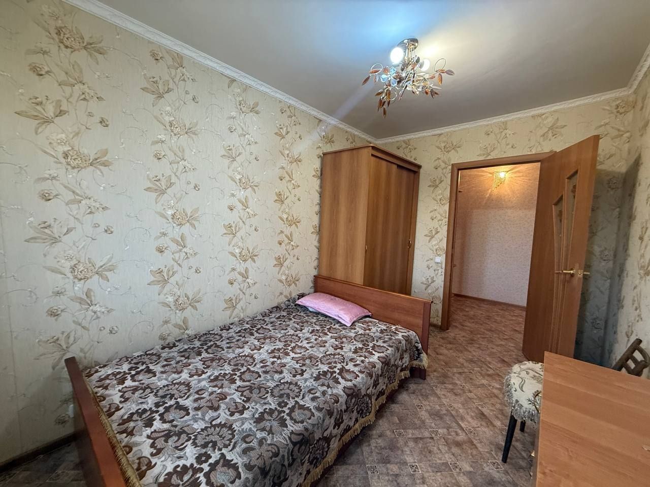 В центре города продаётся 2х комнатная пр. Алашахана 11 на 4 этаже