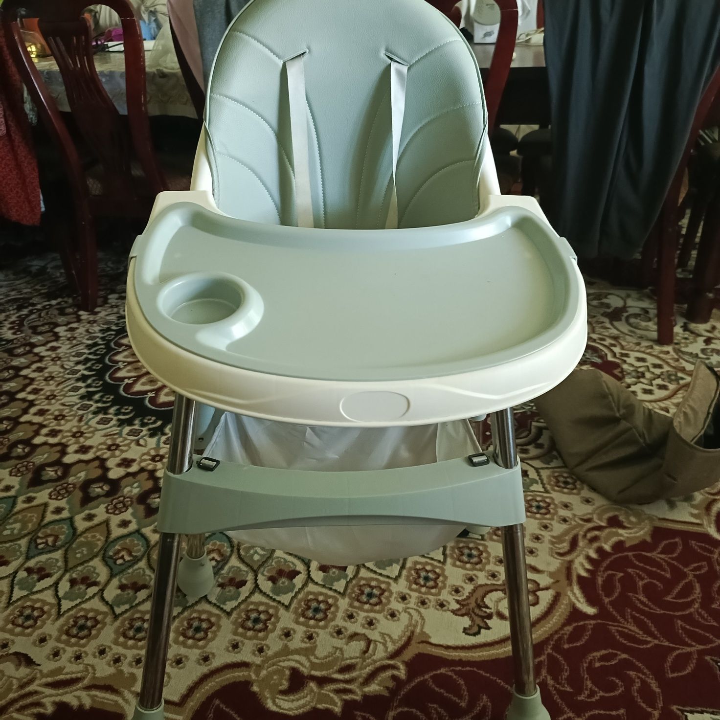 Продаю стульчик для кормления