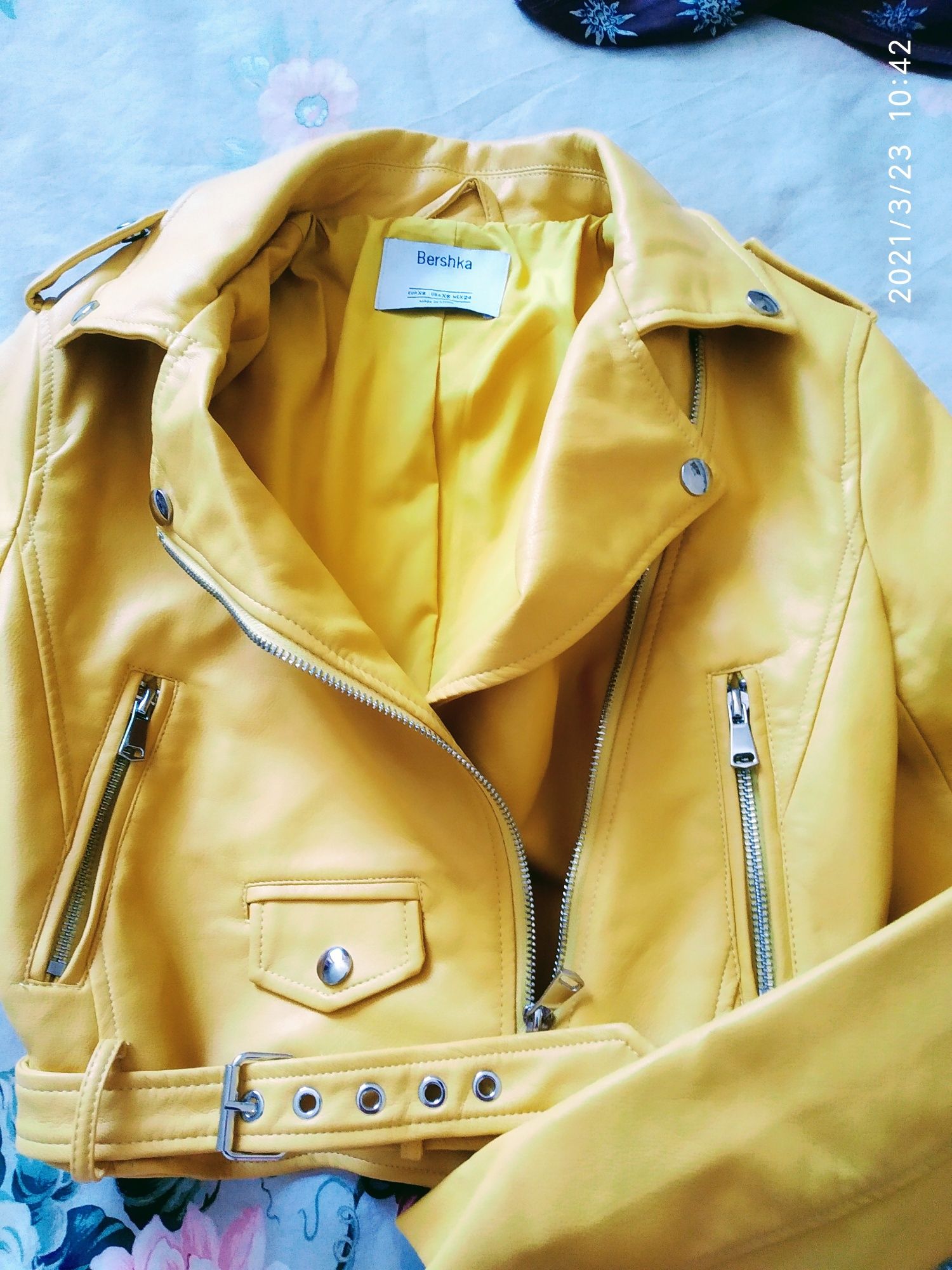Куртка- косуха Bershka разм 40