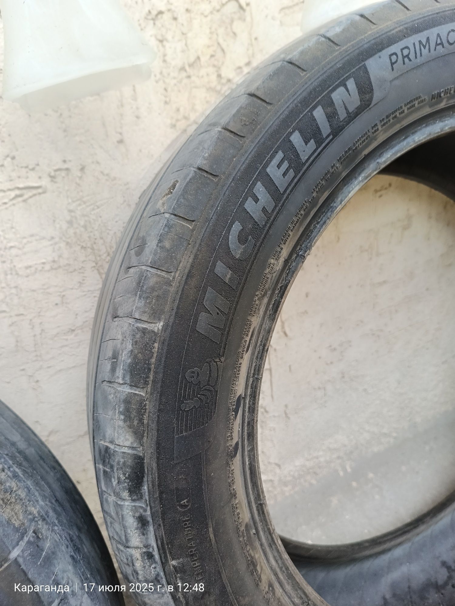 Шины покрышки два баллона michelin лето 215/55 r17 б/у продам