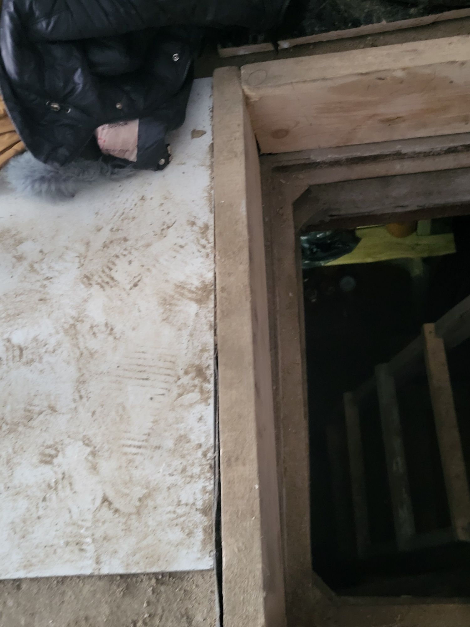 Продам гараж в районе кшт срочно