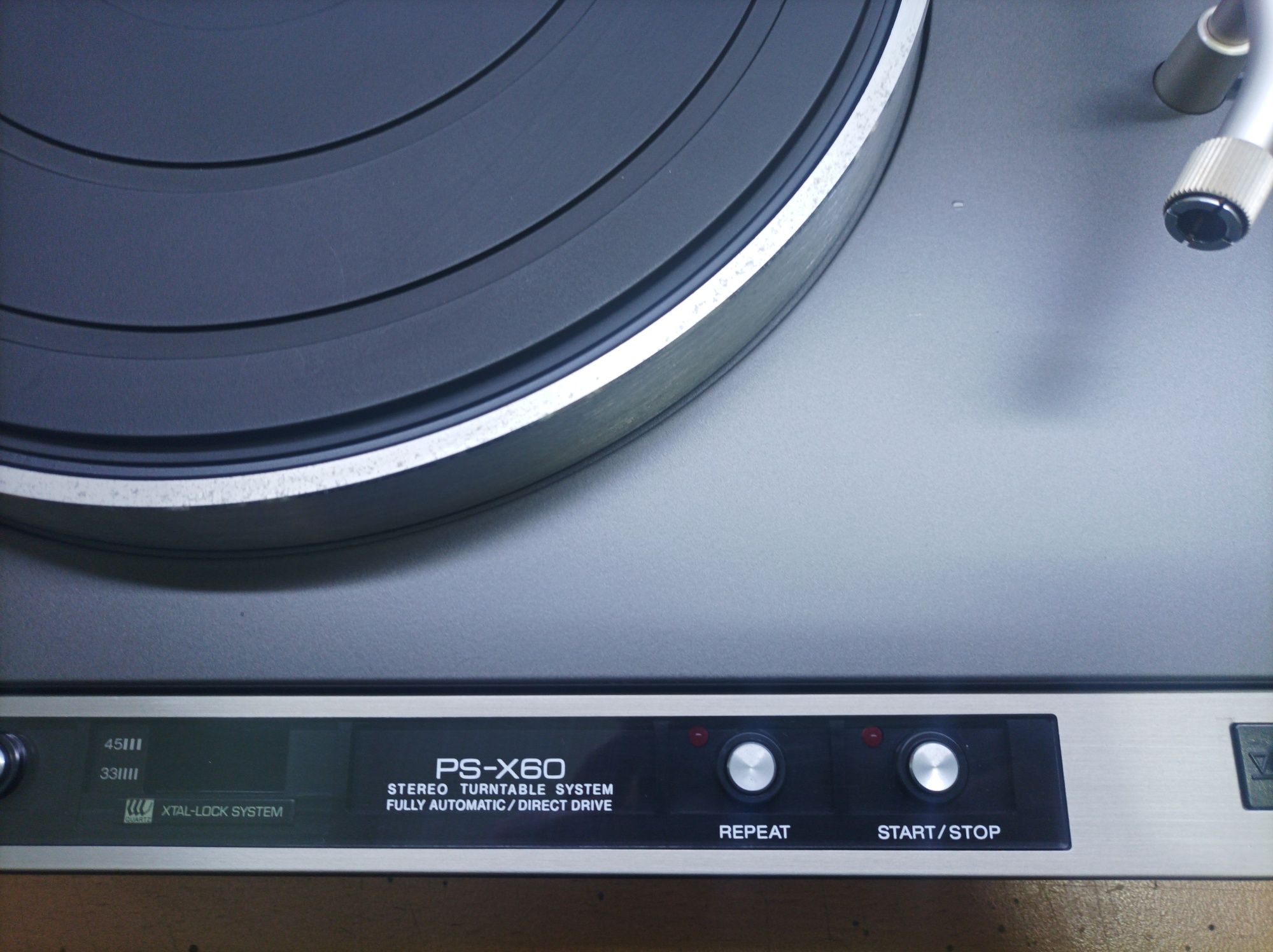 Проигрыватель винила Sony ps x60.