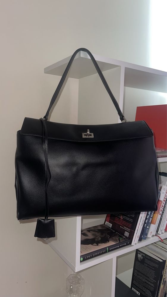 Кожанная сумка balenciaga