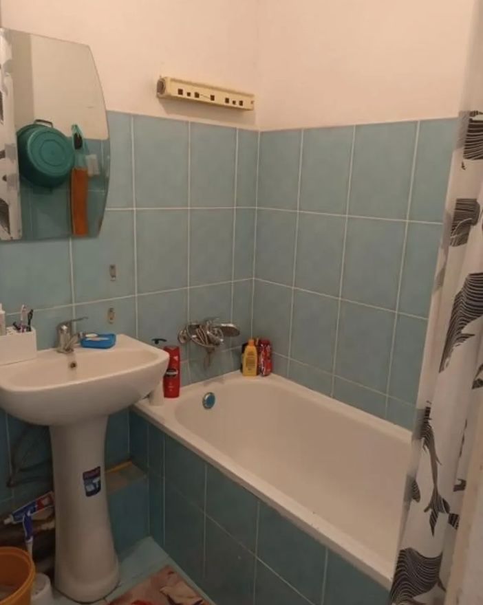 Орталықтан 2 бөлмелі жайлы пәтер өз йесін күтуде.