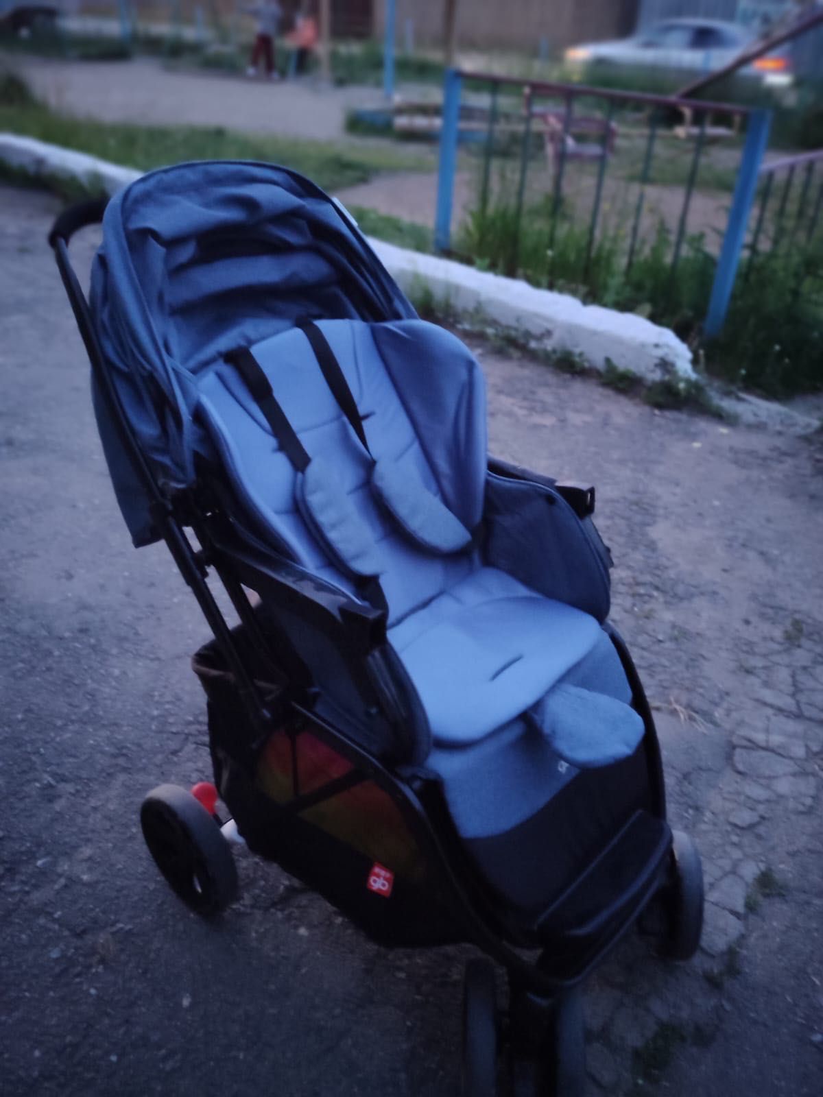 Продам коляску демисезонная