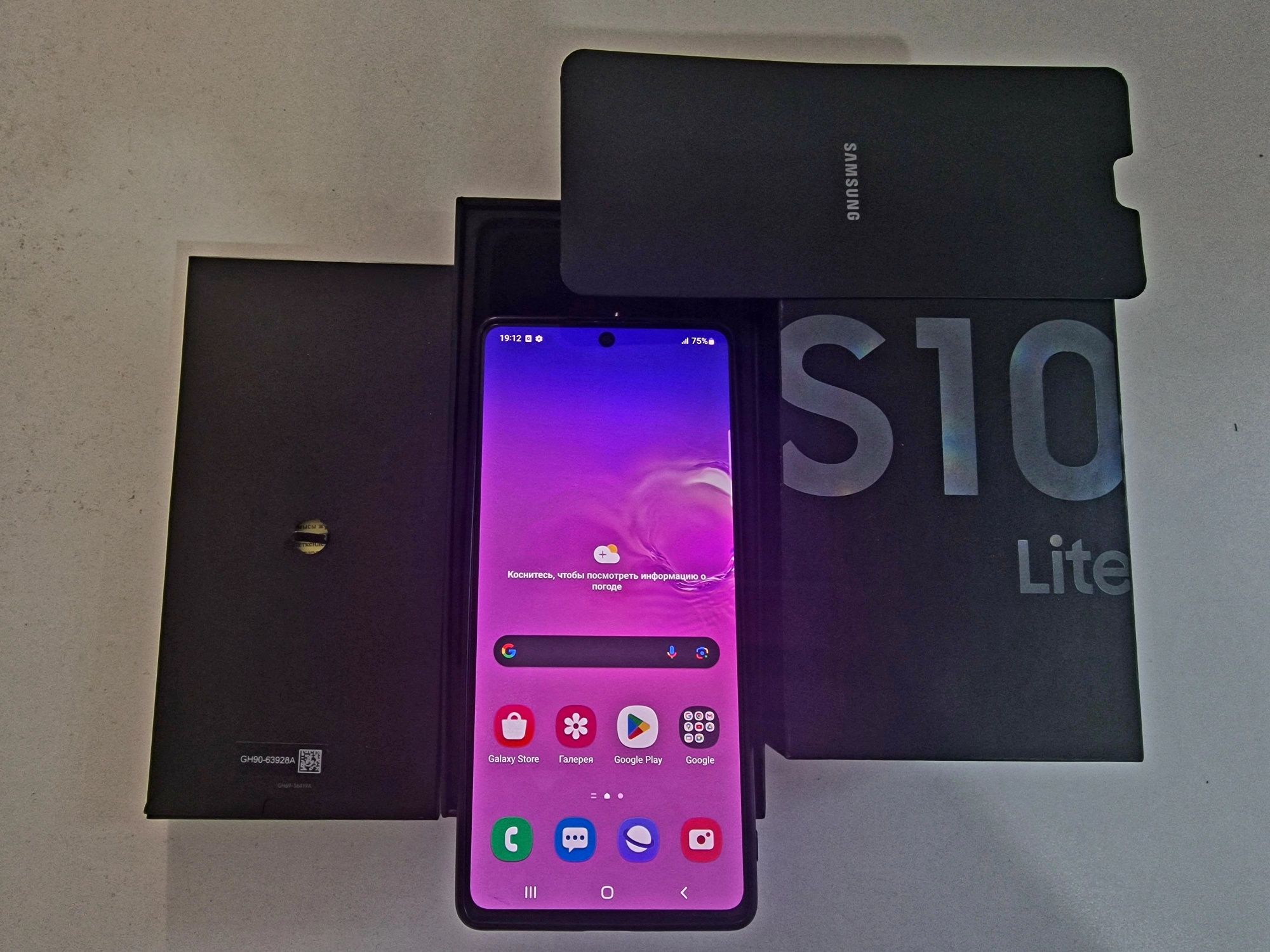 Samsung s10  флагман Самсунг телефон 10 из 10