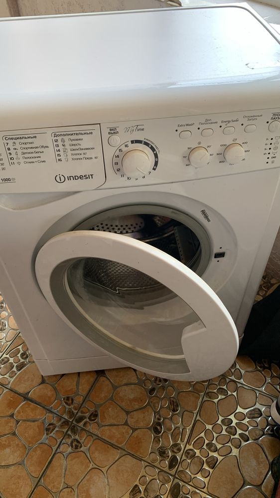 Продам стиральную машинку
