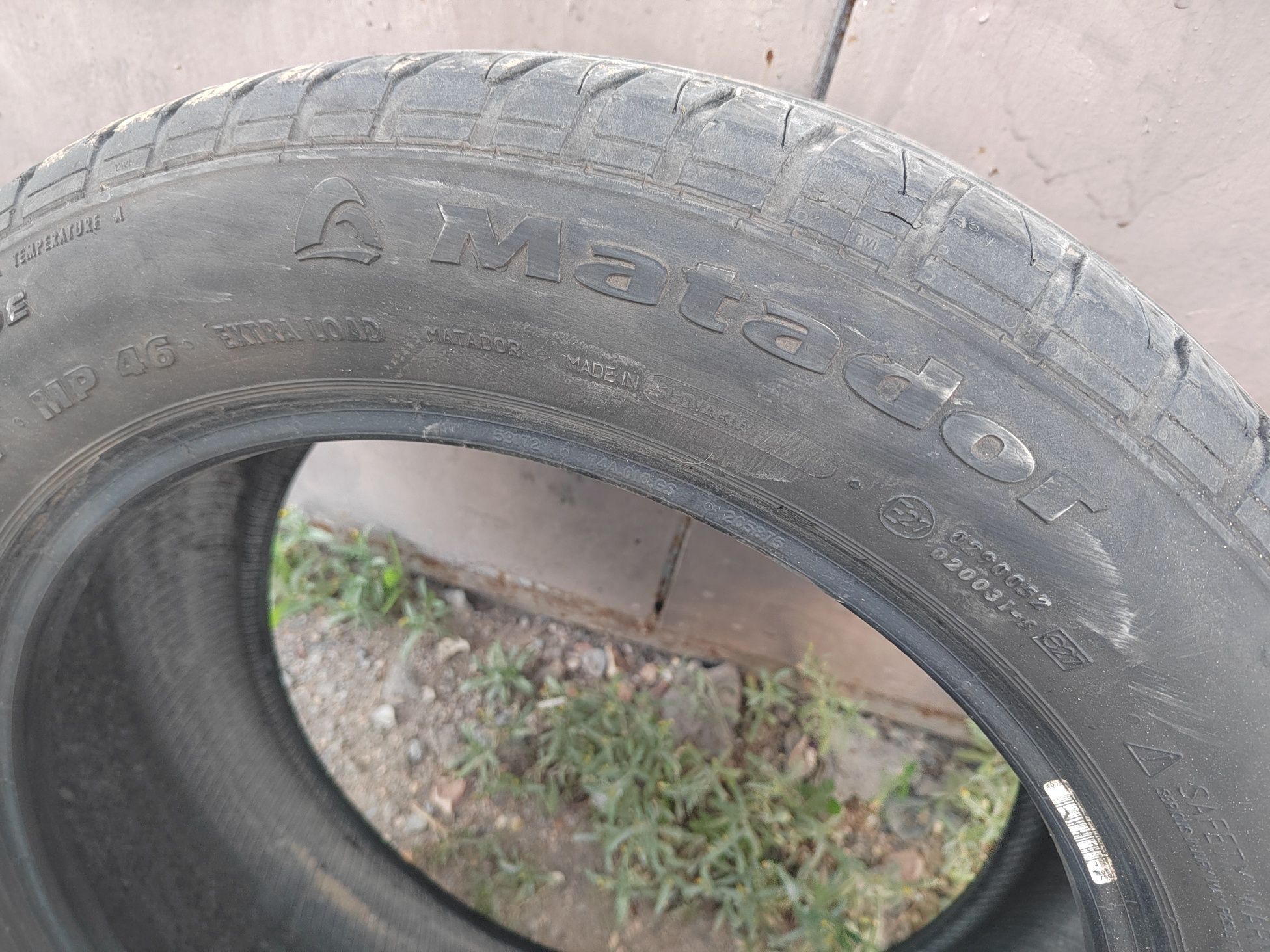 Продам пару летних шин