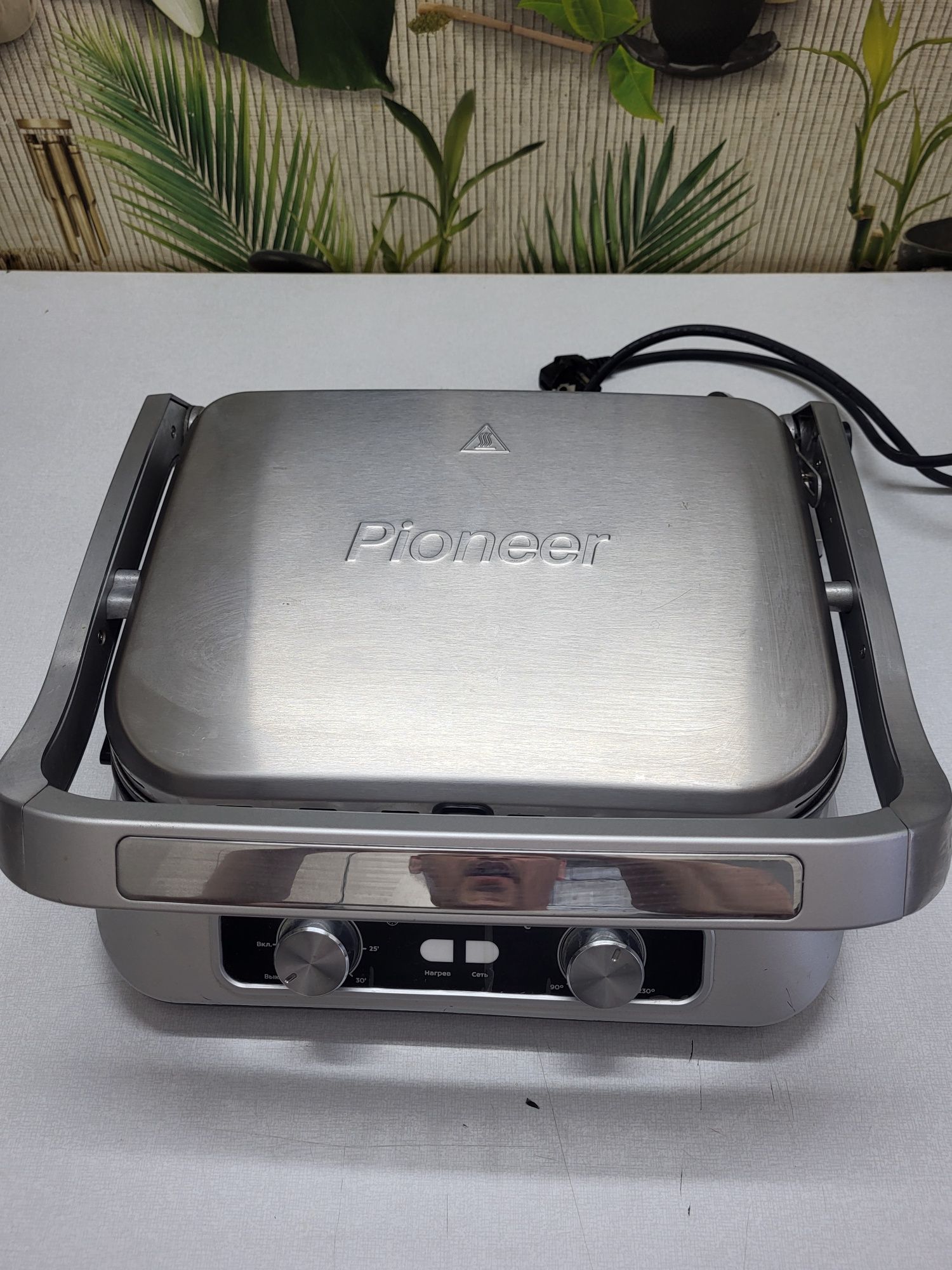Электрогриль "Pioneer"